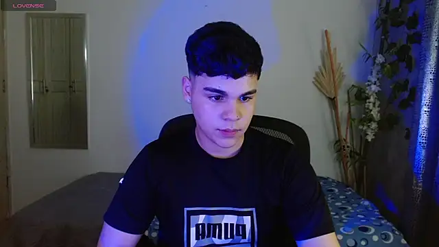 eithan jonnes online show from March 19, 9:40 pm