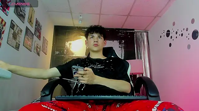 Philippsx online show from April 8, 9:23 pm