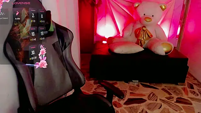 Top and bottom online show from April 21, 2:51 am