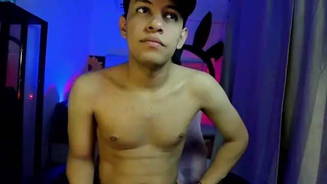 Top and bottom online show from April 13, 8:31 pm