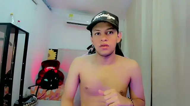 Top and bottom online show from April 11, 7:50 pm