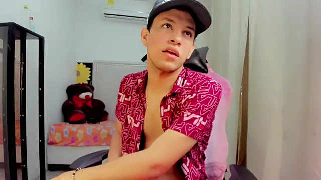 Top and bottom online show from April 9, 8:37 pm