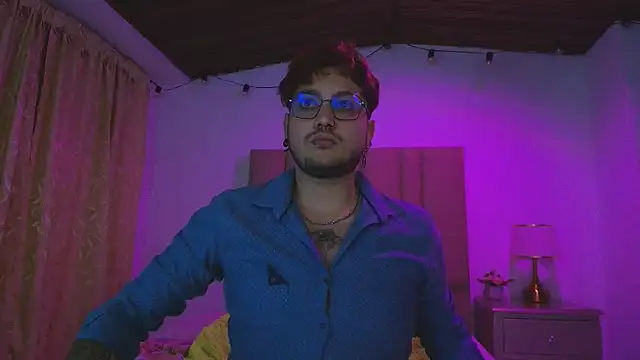 TylerLust nom online show from February 17, 5:28 am