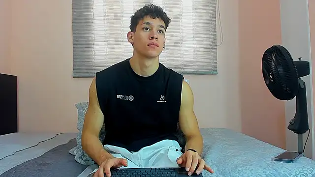 Muscle  Myke online show from February 22, 1:01 pm