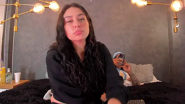 benitoandkendall online show from February 13, 7:14 am