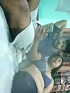 Desiyoungcouple15 online show from February 22, 5:36 pm