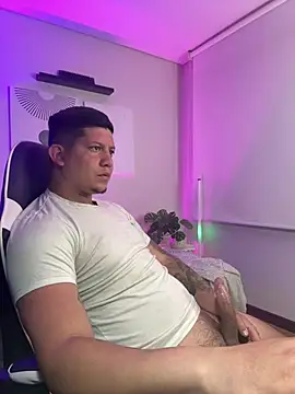  robertobaggioo online show from April 12, 12:39 pm