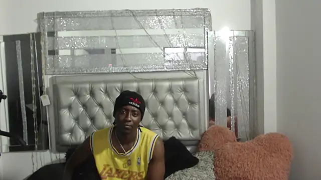 chamaquito xl online show from February 12, 12:00 pm