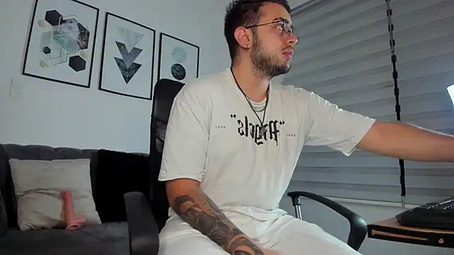 ethan grace online show from March 23, 12:11 pm