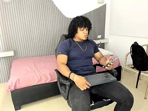 alexj black  online show from May 10, 3:52 am
