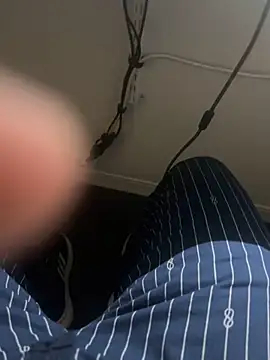 awesomemilkss online show from April 15, 3:39 am