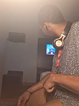 stressrliver88 online show from April 20, 9:06 pm