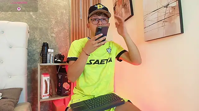 Dark Nico online show from May 4, 3:52 am