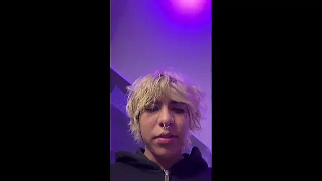 prince oliverr online show from April 6, 4:46 am