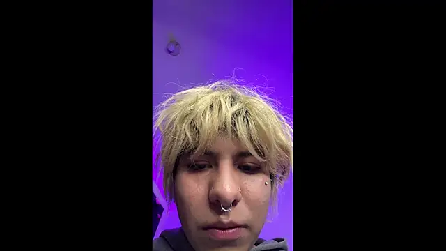 prince oliverr online show from April 3, 5:04 am