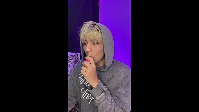 prince oliverr online show from April 4, 5:15 am