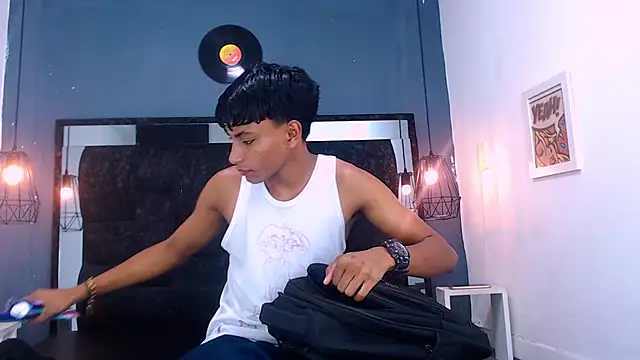 Kyle Dimons online show from April 1, 11:12 am