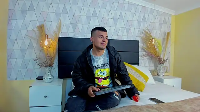 AronGarcia online show from March 8, 12:31 pm