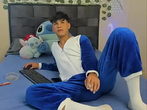 Stiben coll12 online show from March 25, 4:55 pm