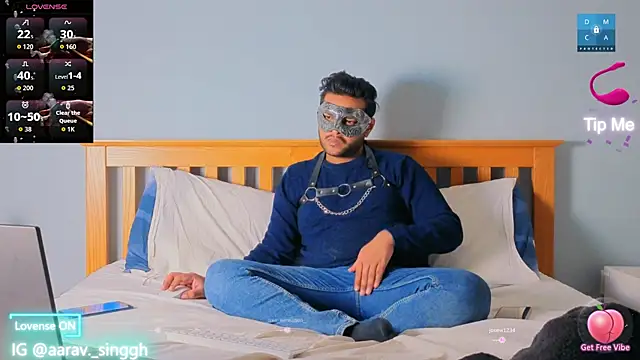 aarrav hotty online show from April 2, 8:38 pm