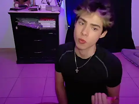 leotnk online show from March 11, 3:35 am