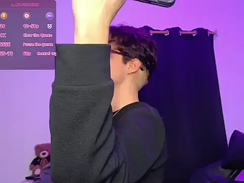 leotnk online show from March 5, 4:09 am