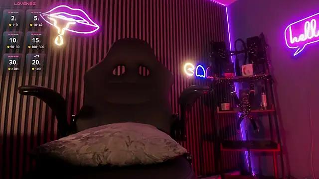 Maximoking26 online show from April 22, 3:24 am