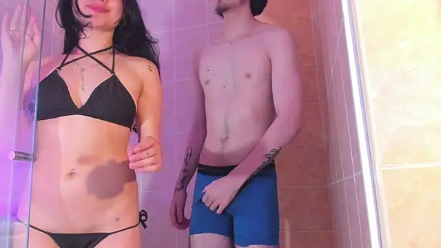 Couple In Heat online show from April 15, 8:09 pm