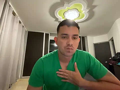 ValerioAlvernia online show from February 15, 3:13 am