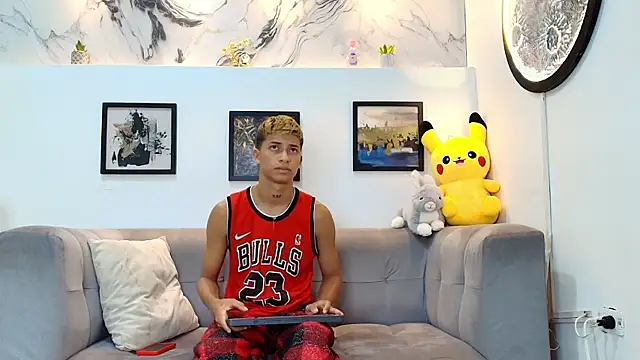GOLD BOYS online show from May 20, 7:26 am