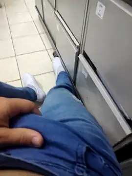 morenogatt online show from March 8, 1:48 pm