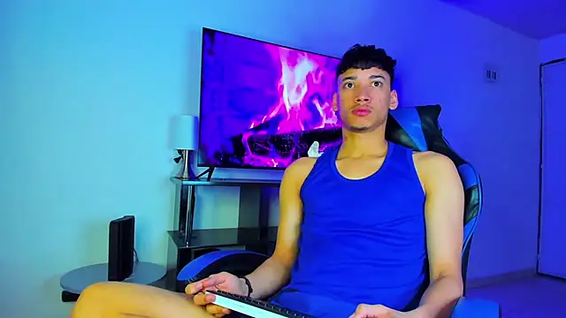 Lyam Russo online show from March 22, 5:01 am