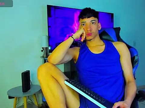 Lyam Russo online show from March 23, 8:42 am