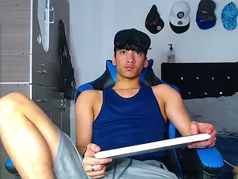 Lyam Russo online show from February 27, 8:52 pm