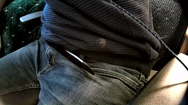 mecchaudquebecmod online show from March 20, 6:01 pm