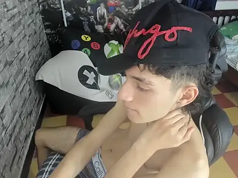 wex 077 online show from April 6, 2:19 am