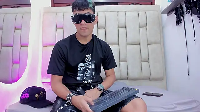 STEVEN OS online show from May 6, 5:41 am
