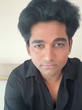 I Handsome Hunk online show from February 17, 7:18 am