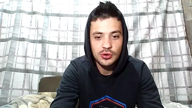 machodotado97 online show from April 28, 3:33 am