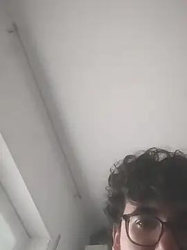 Danielss060 online show from May 16, 8:33 am
