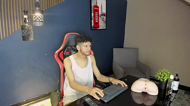 LuckySammer online show from March 12, 7:43 pm