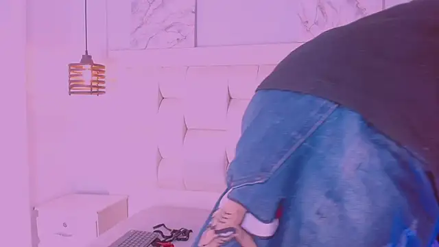 Santiago Ortiz  online show from March 21, 9:30 pm