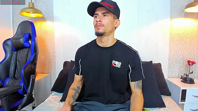 SharonTygaX online show from March 12, 2:36 pm