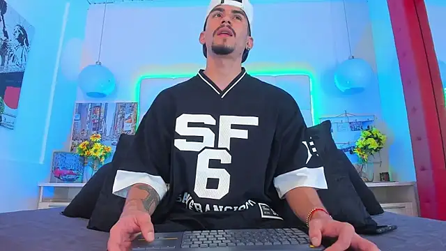SharonTygaX online show from June 9, 9:49 pm