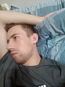 ---Dark--- online show from April 3, 5:21 pm