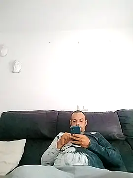 morenitoymorena online show from April 7, 8:14 am