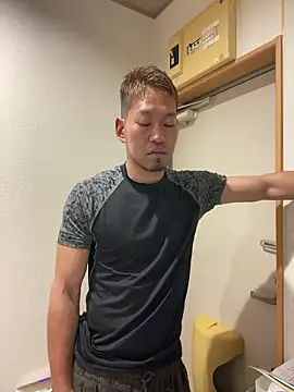 ryuaaaaa online show from April 29, 1:38 pm