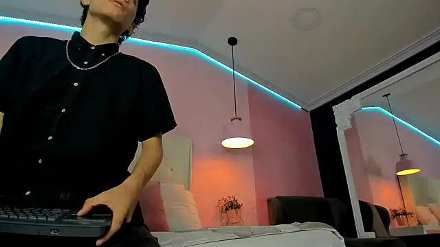 LeoFeniix online show from March 16, 3:02 am