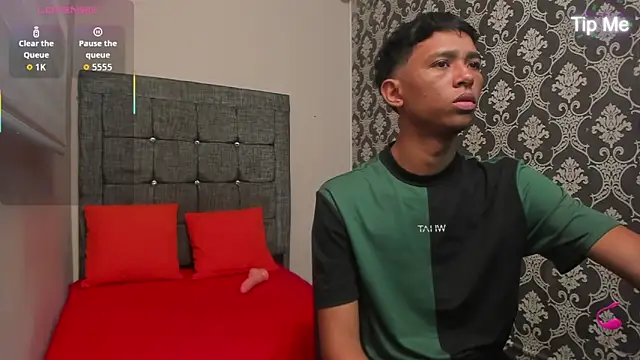 Little Twink19x online show from April 26, 7:54 pm