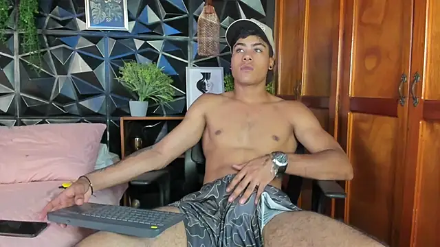 Jeremy wallker online show from April 11, 8:34 pm